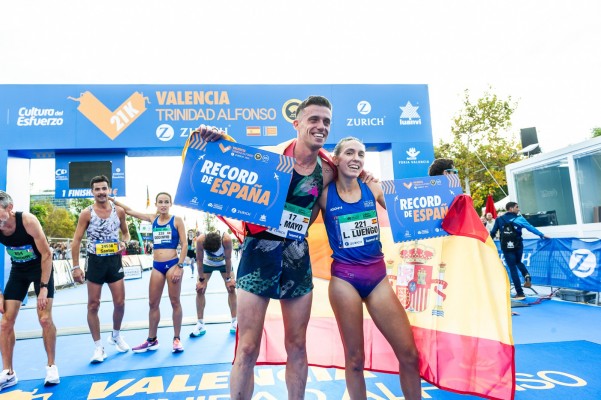 Laura Luengo bate el récord de España en el Medio Maratón Valencia