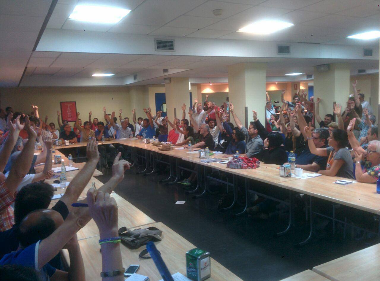 Votación de València en Comú. Foto: Facebook VLC en Comú  - 