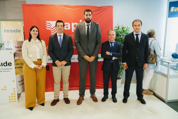 Antelo anuncia que suprimirá trabas y agilizará los pagos de las ayudas para rehabilitar edificios