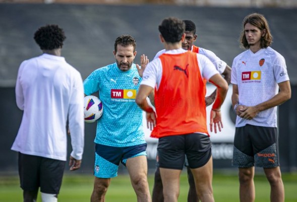 Yaremchuk y Amallah se reincorporan al grupo pero Canós sigue a medias