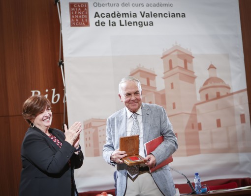 La AVL pide fortalecer y no 