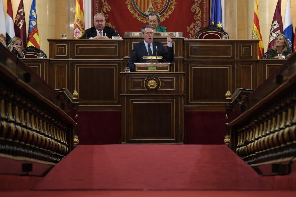 El PSOE no menciona la amnistía y acusa al PP de lanzar un 