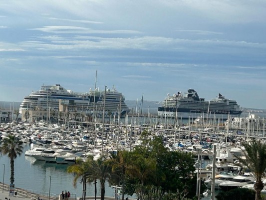 Alicante suma otra escala doble de cruceros en un octubre de récord y encara la mejora de la terminal 