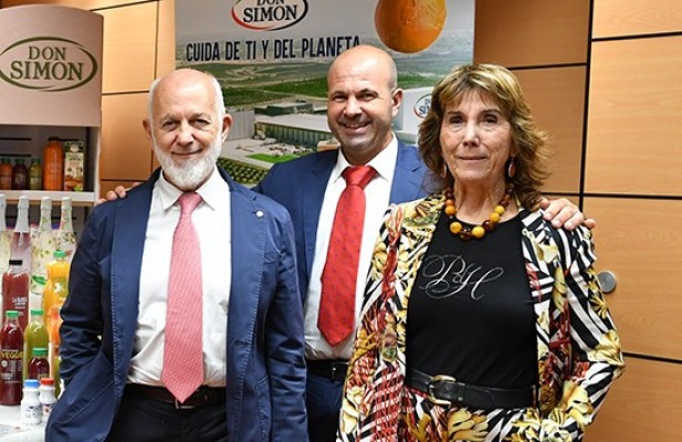García-Carrión exprime un año de récord: la familia se apunta un dividendo de 6,5 millones