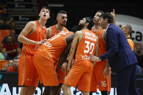 El Valencia Basket visita la difícil pista del Efes con el impulso de sus tres triunfos
