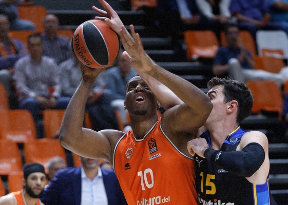 La declaración de alto riesgo reduce a más de la mitad la asistencia a la Fonteta
