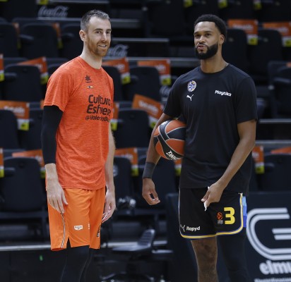 El Maccabi llega a la Fonteta entre fuertes medidas de seguridad
