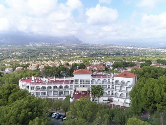 Adriano Care valora en 30 millones la Ciudad Patricia de Benidorm: 3 millones en rentas