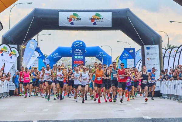 Victoria de Shannon Barton y Antoni Gran en Palma Marathón
