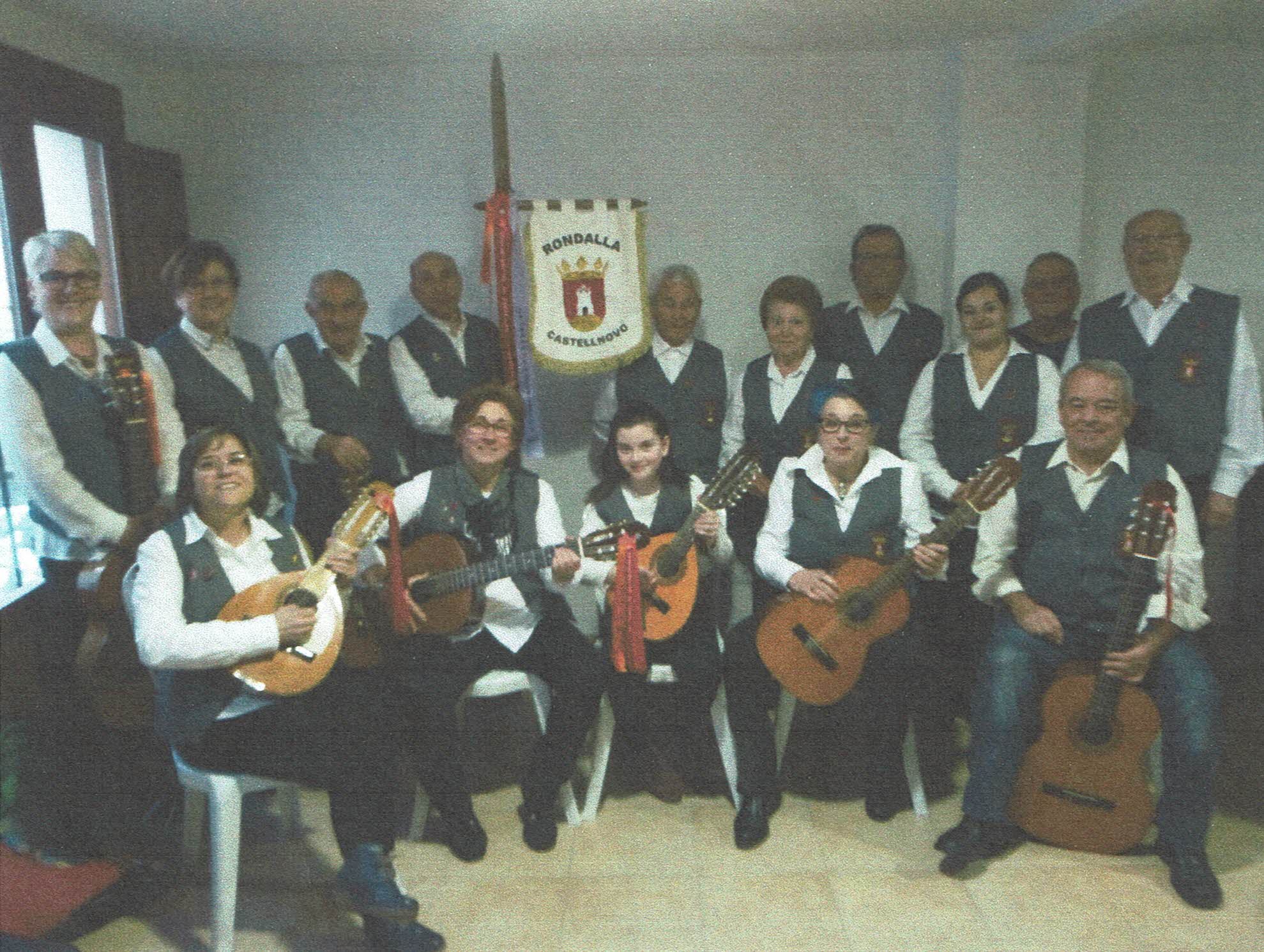 Almedíjar reúne a músicos de Castellón, Valencia y Teruel en el V 'Encuentro de Rondallas'