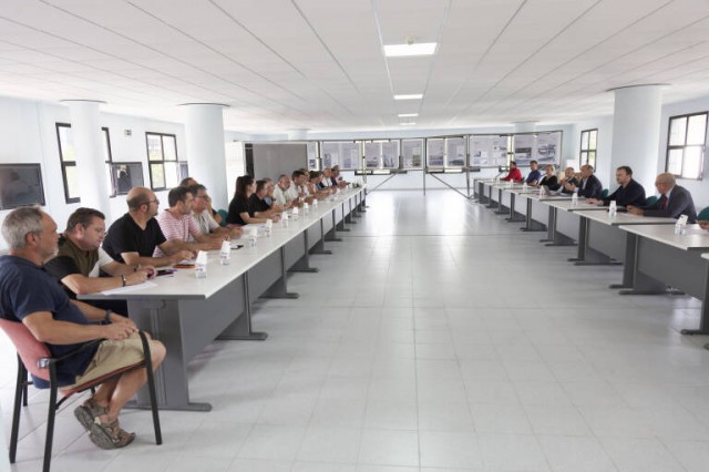 Los sindicatos rechazan la subida salarial propuesta por Ascer: se rompe la negociación del convenio