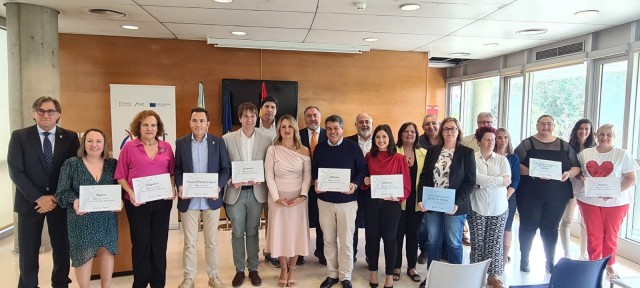 Nuria Montes entrega distintivos a los ocho nuevos municipios turísticos valencianos
