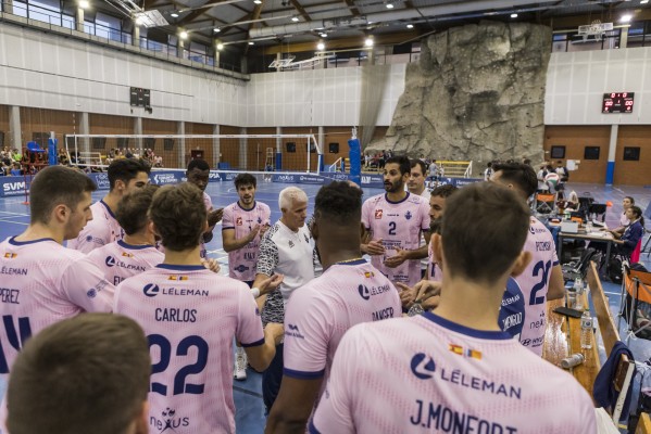 UPV Léleman Conqueridor y Voleibol Villena Petrer se ven las caras en su primer ‘derbi’ regional en la Superliga
