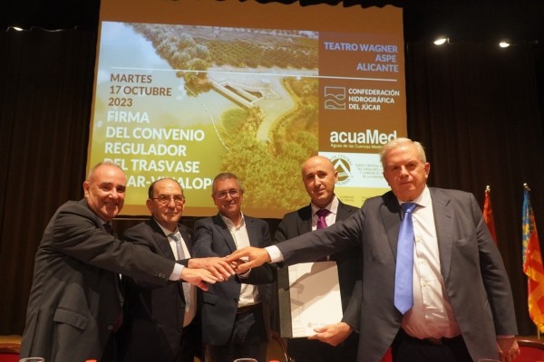 El Júcar-Vinalopó dará servicio a 22.000 agricultores con una inversión 'extra' de 100 millones