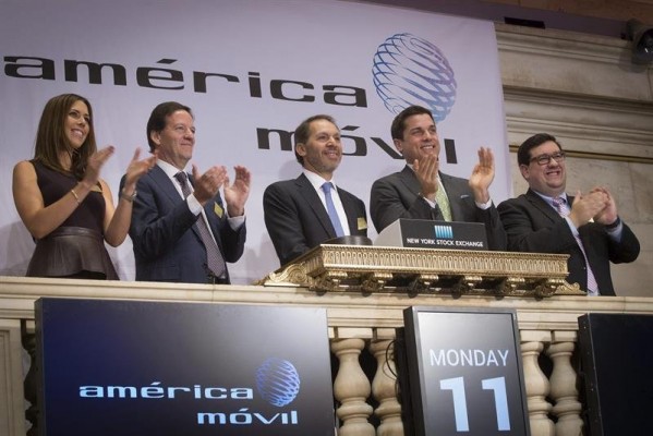América Móvil, de Carlos Slim, dejará de cotizar en el Latibex y en el Nasdaq