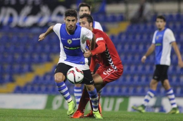 Espinosa cree que con tres pivotes el juego del Hércules ha salido reforzado