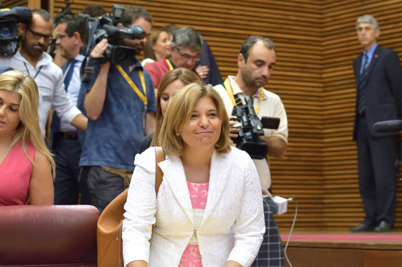 Isabel Bonig momentos antes del inicio del Debate. Foto: CORTS - 