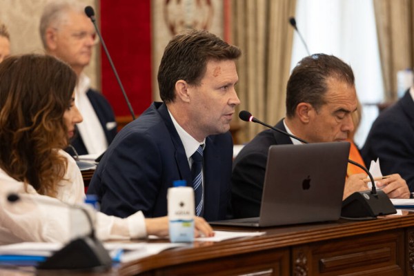 El PP de Alicante plantea un plan de inversiones de 50 millones a varios años... a ampliar con ahorros