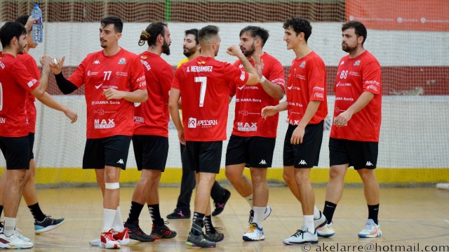 Balonmano Mislata ganó en Sagunto y es líder de la Primera Nacional

