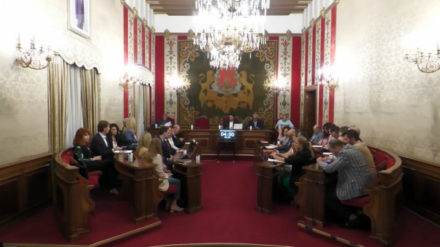 El PP de Alicante salva el trámite de rendición de cuentas para su fiscalización con anuencia de Vox