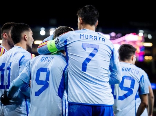 Gavi sella el billete de España para la Eurocopa