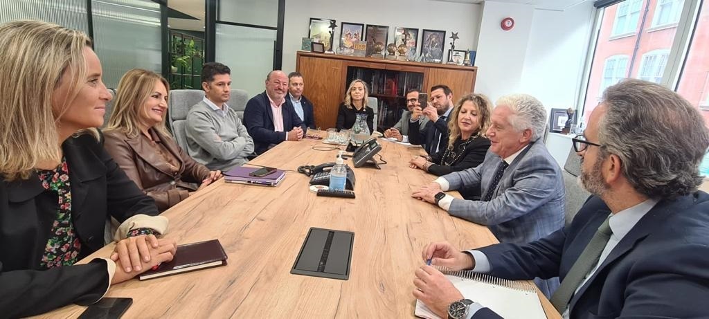 El Ayuntamiento busca inversores en Reino Unido que apuesten por el talento valenciano