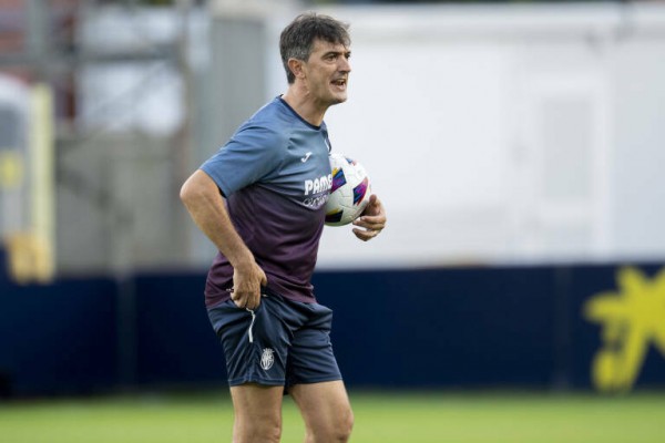 El Villarreal regresa este lunes al trabajo con muchas dudas de cara al partido con el Alavés
