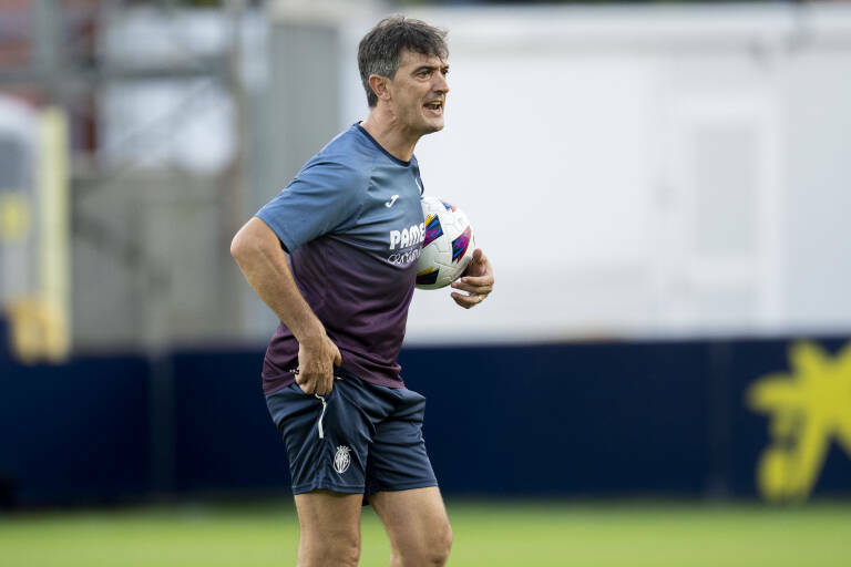 El Villarreal regresa este lunes al trabajo con muchas dudas de cara al partido con el Alavés
