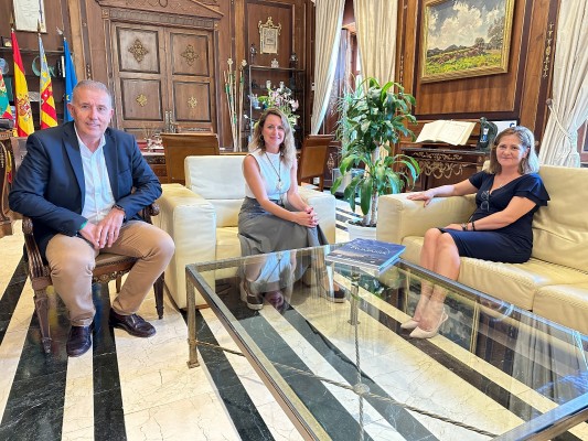 Castelló estrecha lazos con el Gobierno rumano para establecer sinergias de colaboración