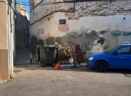 Burriana refuerza la vigilancia de voluminosos con multas entre los 600 euros y los 30.000 euros