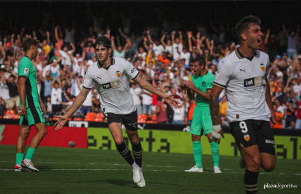 El Valencia alcanzará los 3.000 partidos ante el Cádiz entre Primera y Segunda
