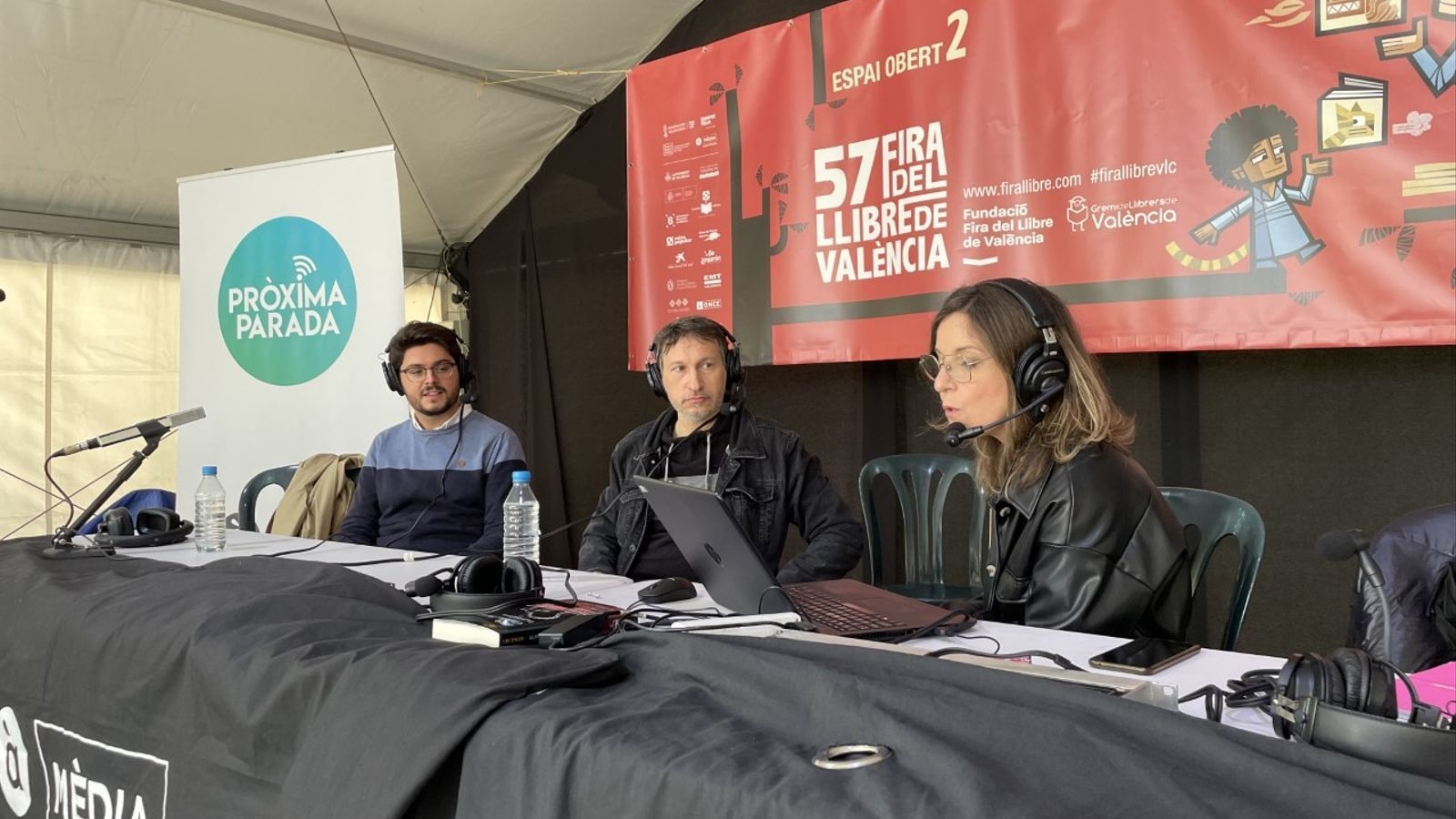 À Punt busca un magacín de tarde para su radio y un programa de citas para la televisión