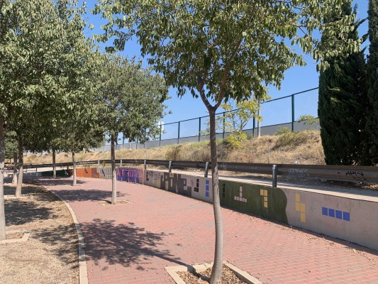 Barriomar estrena pantallas acústicas transparentes que le permiten ver Murcia Río