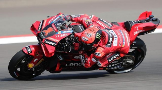 Bagnaia recupera el liderato del mundial, Jorge Martín al suelo
