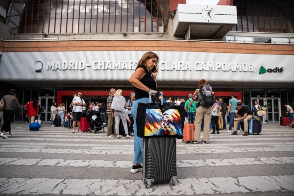 Pasajeros en Chamartín exigen 