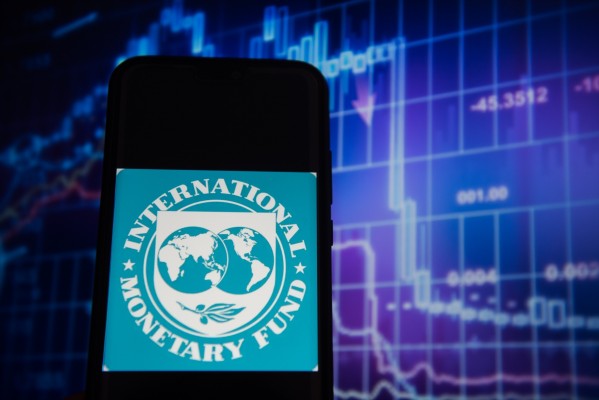 El FMI pide priorizar la consolidación fiscal y dice que la falta de Gobierno 