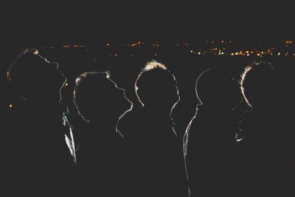 Todo a punto para la final de Sona La Dipu de mañana con Love Of Lesbian y Miss Caffeina en L’Eliana