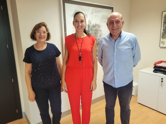L'Auditori de Castelló sona a Serrat o Mancini amb l'Aplec de Corals