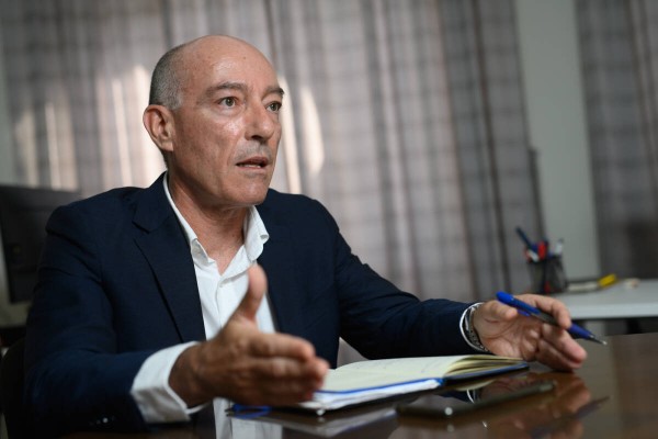 Carbonell acusa a la oposición de penalizar a las rentas bajas con su oposición a la ZBE