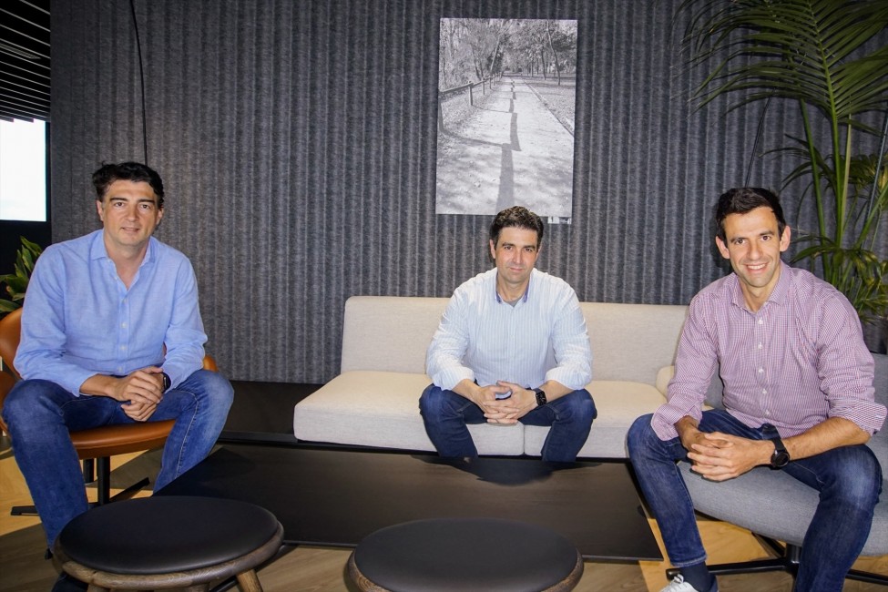 Equipo fundador de LuzIA, Javier Andrés, Carlos Pérez y Álvaro Martínez. Foto: EP/LuzIA - 