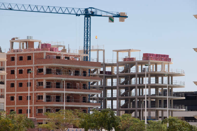 Brotan las pequeñas promociones en Elche: en El Altet, El Pla y unifamiliares en el Raval 