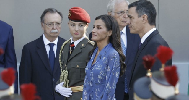 Sánchez felicita a la Guardia Civil y destaca que siempre está para 