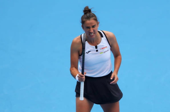 Sara Sorribes vence a la china Sinyu Wang y se mete en cuartos de Hong Kong