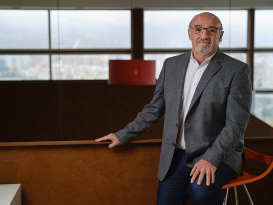Juan Manuel Erum, director general del Grupo
Erum, recibe el premio “Granza de Oro” de AVEP