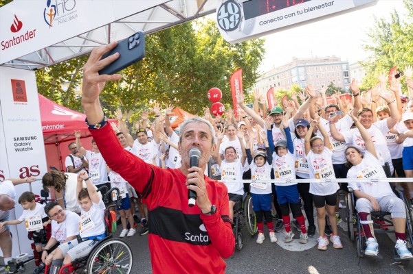 Martín Fiz encabeza 'Corre por el Niño' en Madrid
