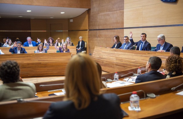 La polémica en la selección de la jefatura de personal de Divalterra llega a juicio