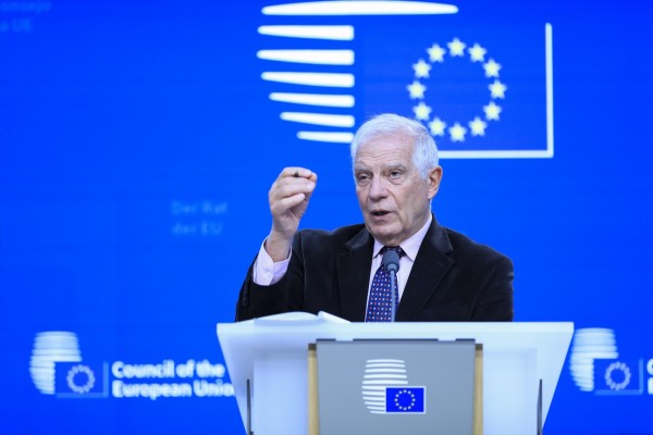 La UE dice que el asedio de Israel a Gaza va contra el derecho humanitario y pide redoblar la ayuda