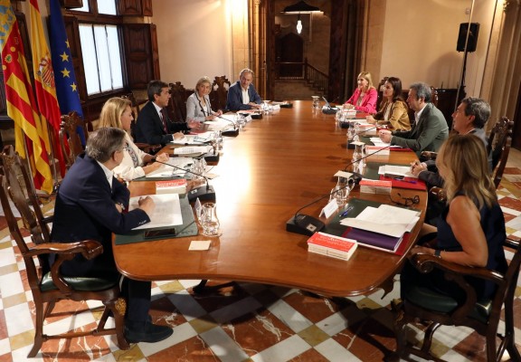 Mazón confía a un técnico de Telecomunicaciones la reducción de la burocracia en la Comunitat 