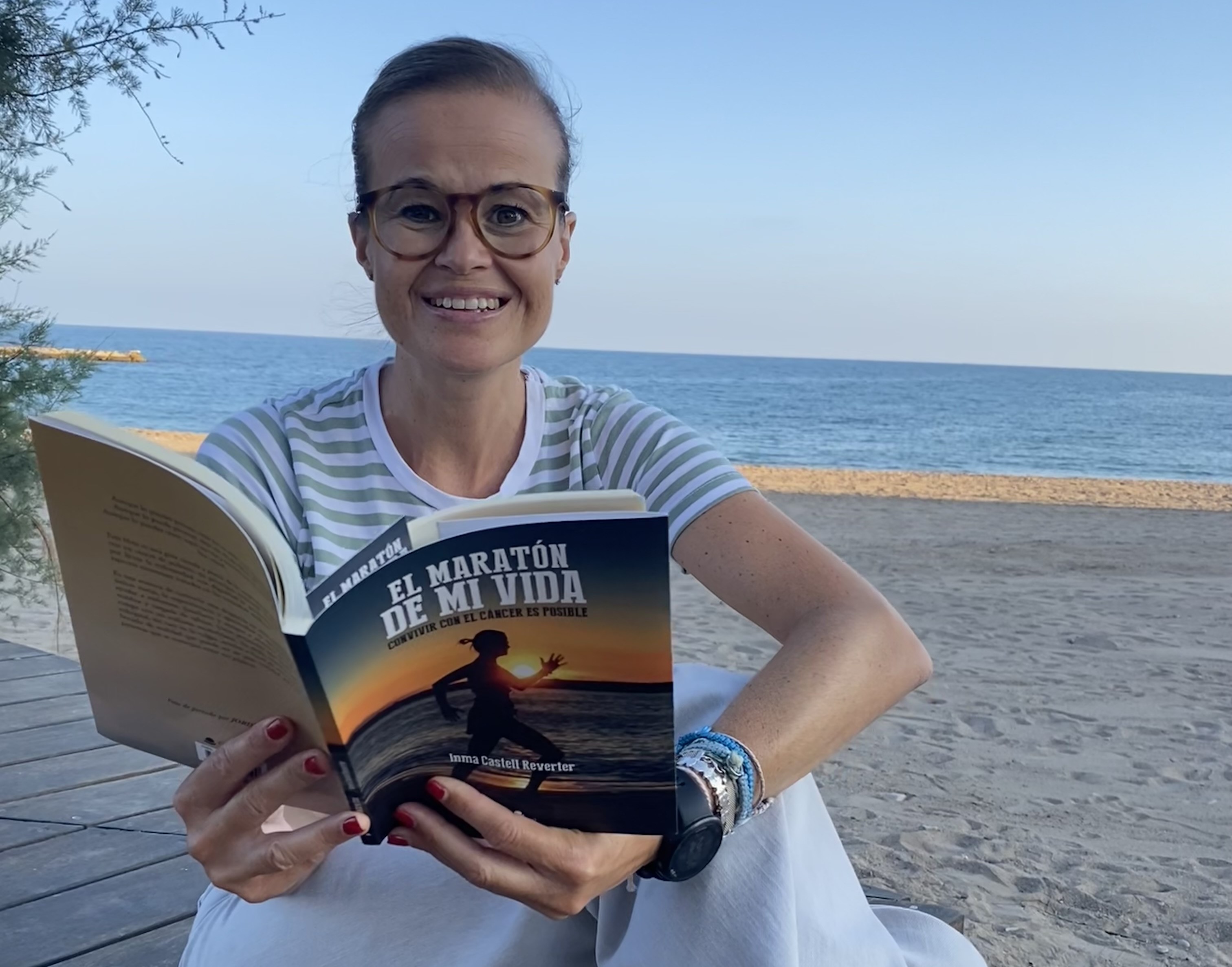 La periodista castellonense Inma Castell repasa en un libro solidario su convivencia con el cáncer