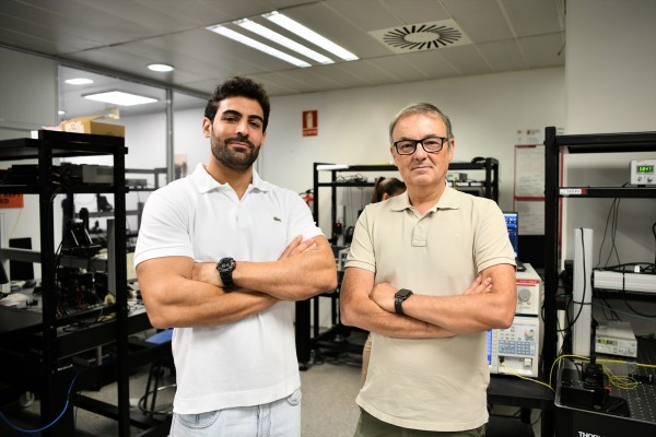 Estudiosos de la UPV e iPronics publican una nueva teoría de computación sobre la tecnología fotónica